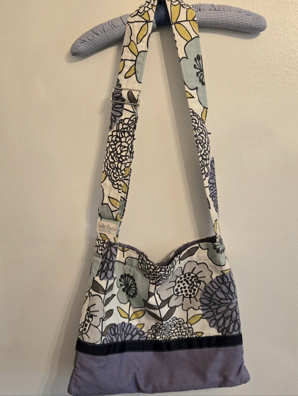 Sally Bag Vintage Handmade Floral Canvas Crossbody Purse Bag Made In New England